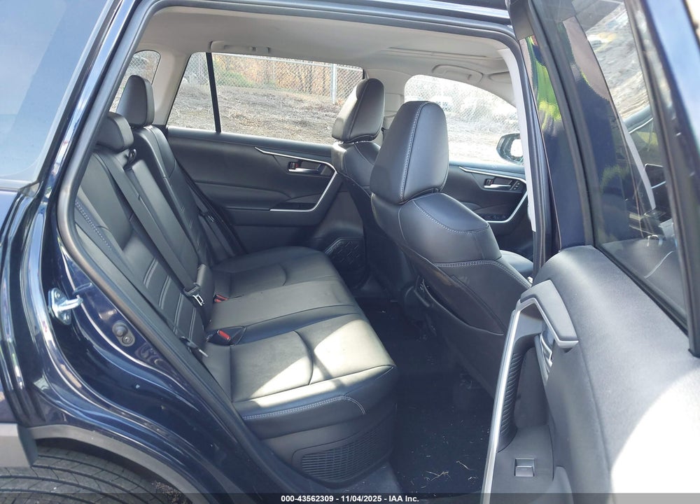 2024 TOYOTA RAV4 HYBRID XLE PREMIUM VIN: 2T3B6RFV2RW062622