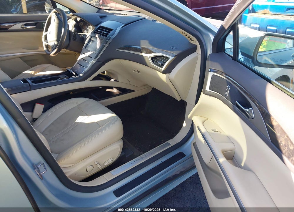 2014 LINCOLN MKZ VIN: 3LN6L2LU5ER815180