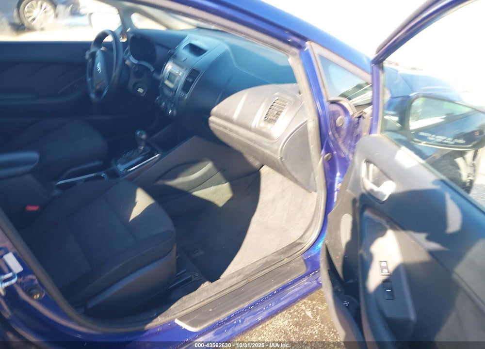 2017 KIA FORTE VIN: 3KPFK4A77HE145806