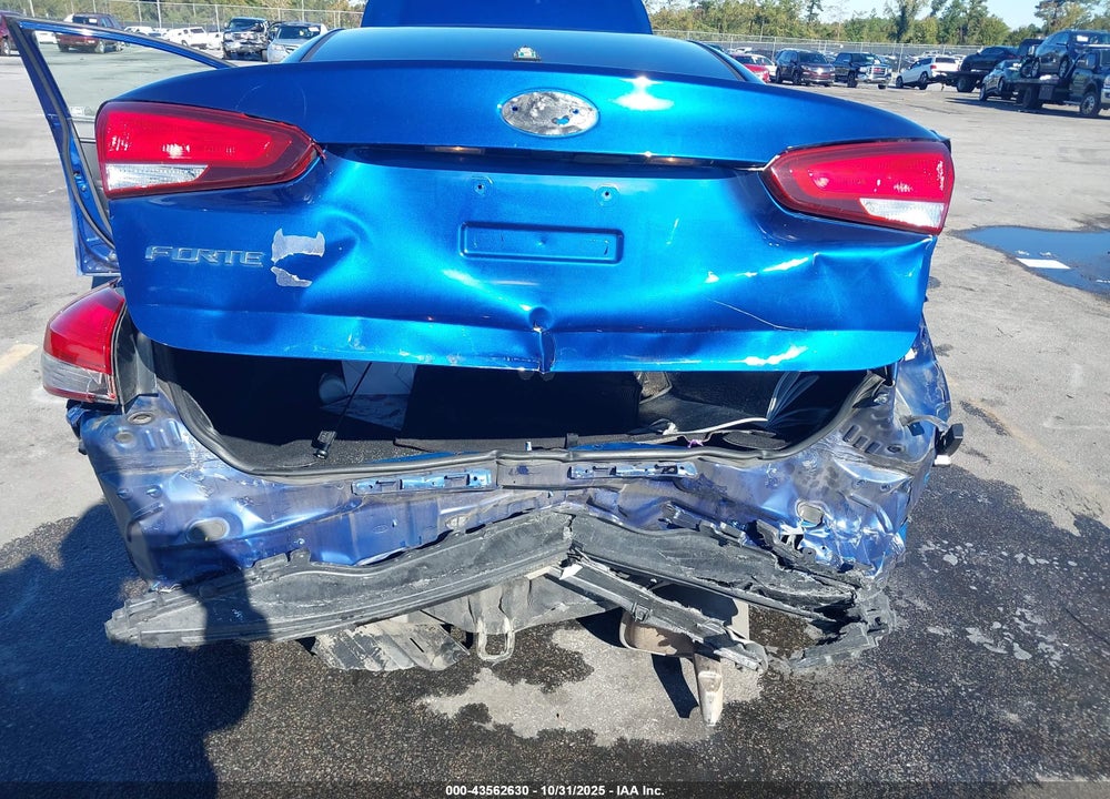 2017 KIA FORTE VIN: 3KPFK4A77HE145806