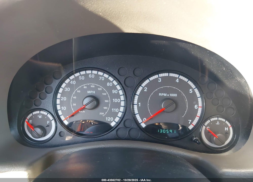 2005 JEEP LIBERTY SPORT VIN: 1J4GK48K25W704267