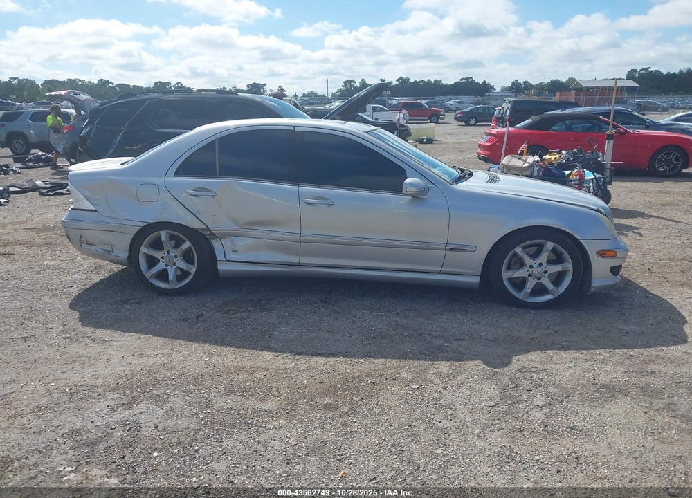 2007 MERCEDES-BENZ C CLASS VIN: WDBRF52H77A955807