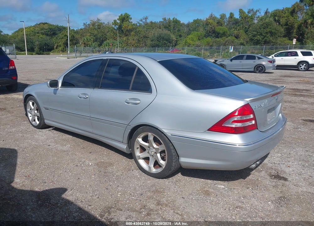 2007 MERCEDES-BENZ C CLASS VIN: WDBRF52H77A955807