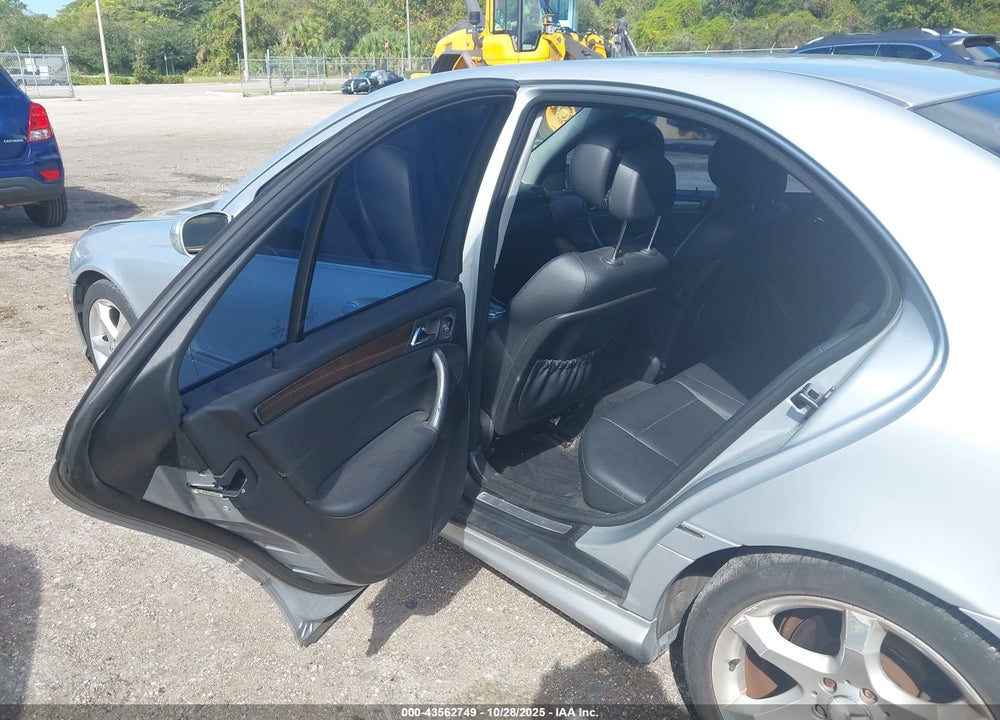 2007 MERCEDES-BENZ C CLASS VIN: WDBRF52H77A955807