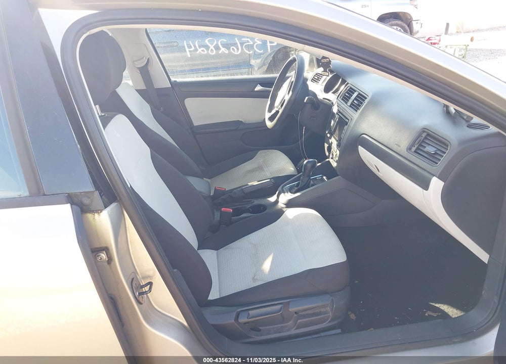 2015 VOLKSWAGEN JETTA 2.0L S VIN: 3VW2K7AJ9FM209825