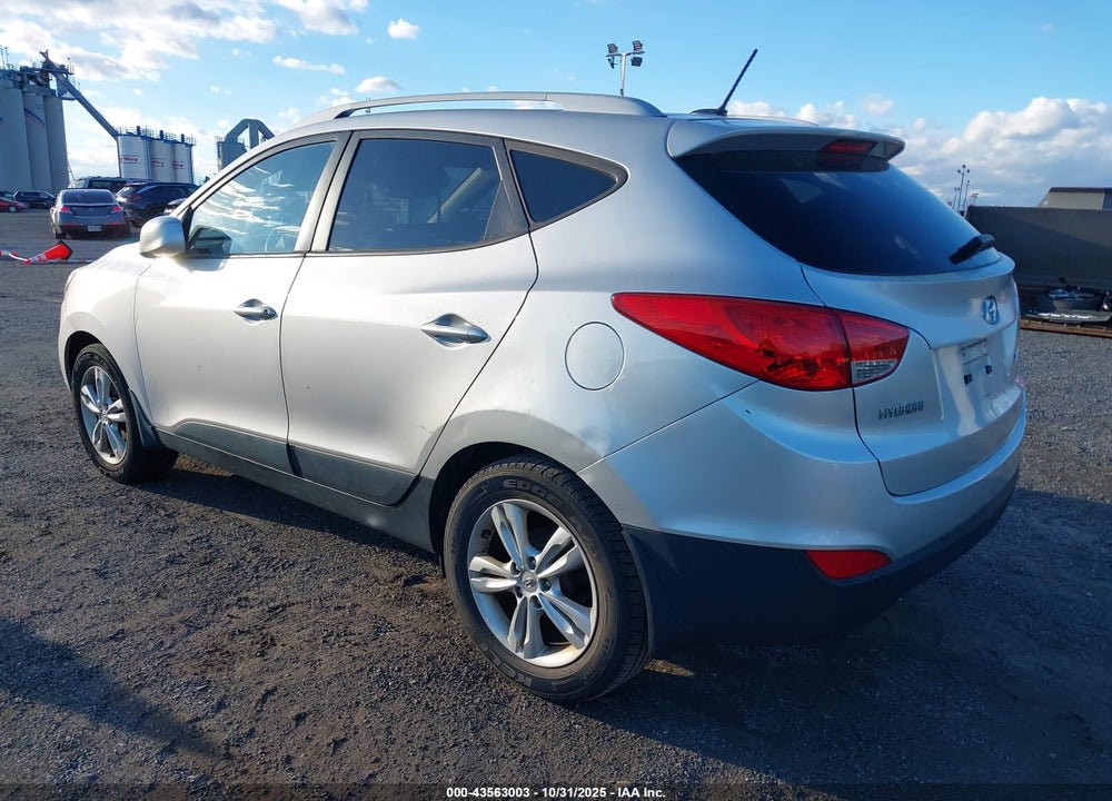 2011 HYUNDAI TUCSON VIN: KM8JU3AC9BU193016