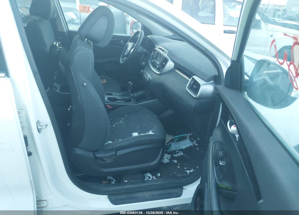 2016 KIA SORENTO VIN: 5XYPGDA59GG137700