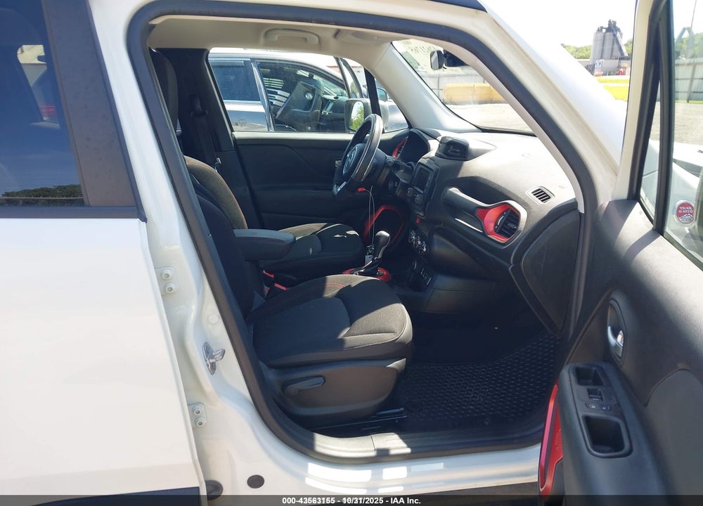2017 JEEP RENEGADE TRAILHAWK 4X4 VIN: ZACCJBCB4HPE87583