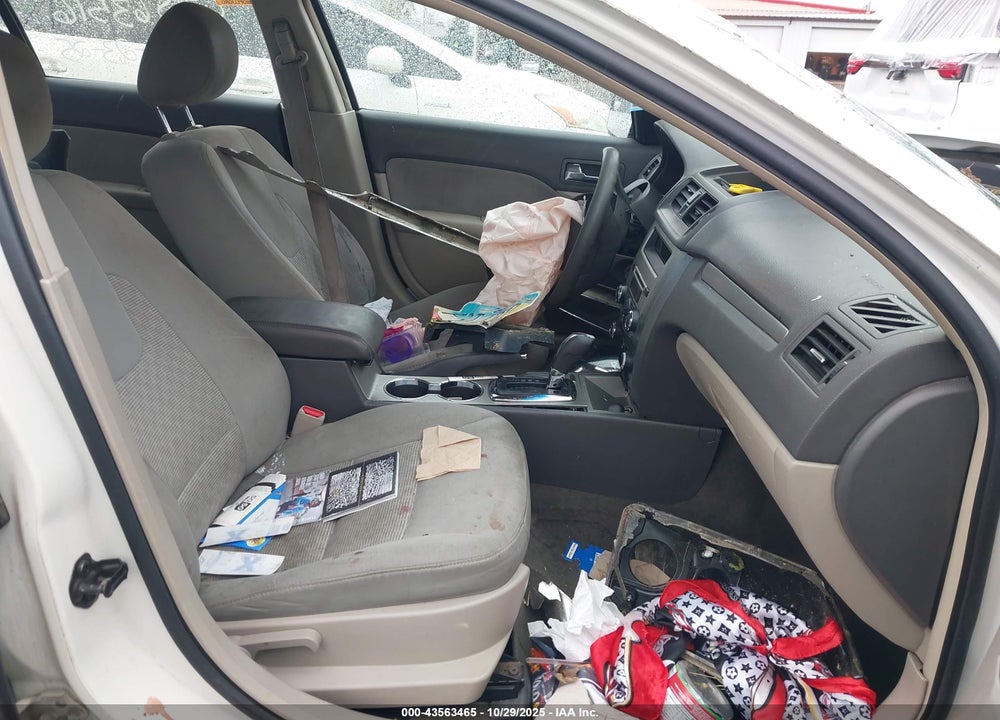 2011 FORD FUSION VIN: 3FAHP0HA6BR180413