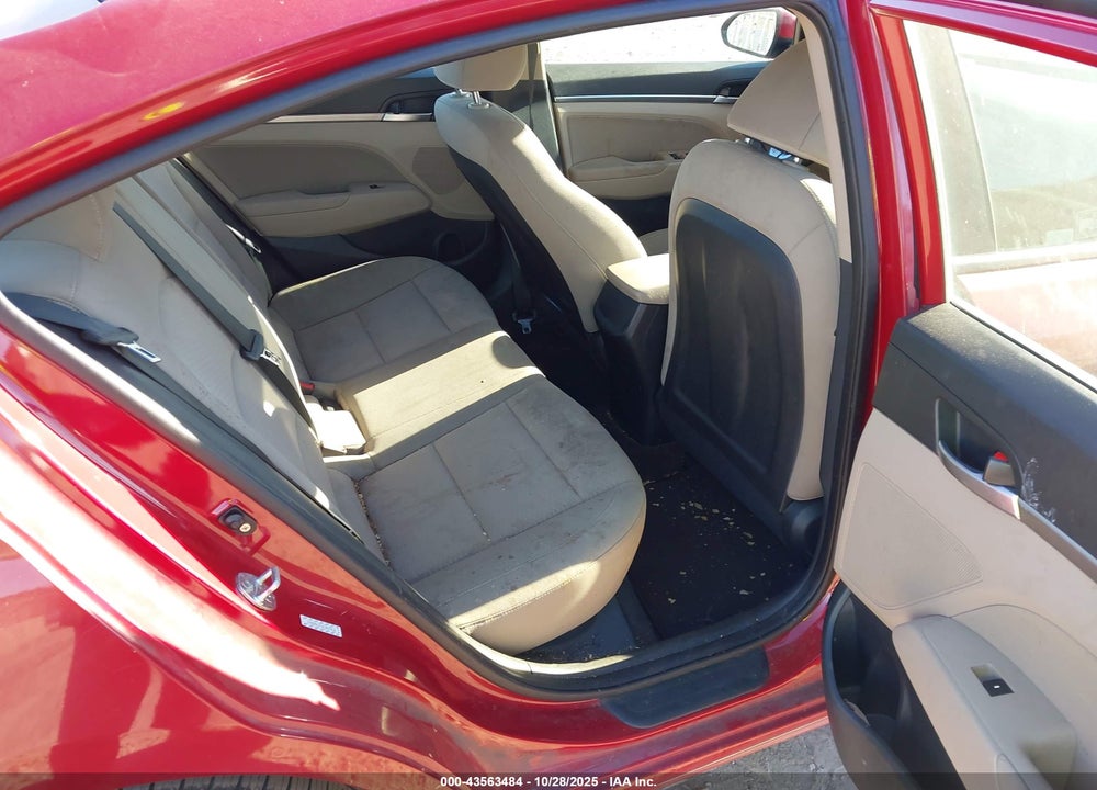2019 HYUNDAI ELANTRA VIN: KMHD84LF2KU847918