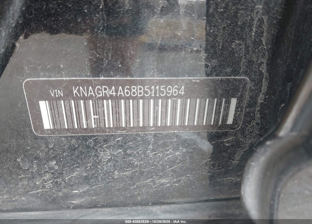 2011 KIA OPTIMA VIN: KNAGR4A68B5115964