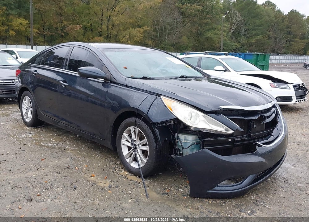2013 HYUNDAI SONATA GLS VIN: 5NPEB4AC2DH692495