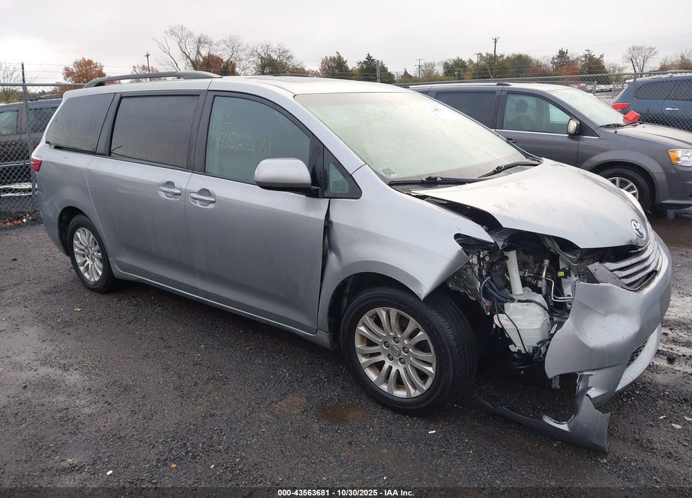 2016 TOYOTA SIENNA XLE 8 PASSENGER VIN: 5TDYK3DC5GS721716