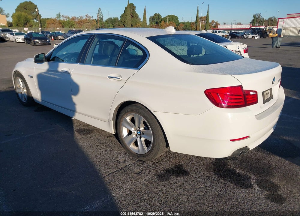 2013 BMW 528I VIN: WBAXG5C58DDY30977