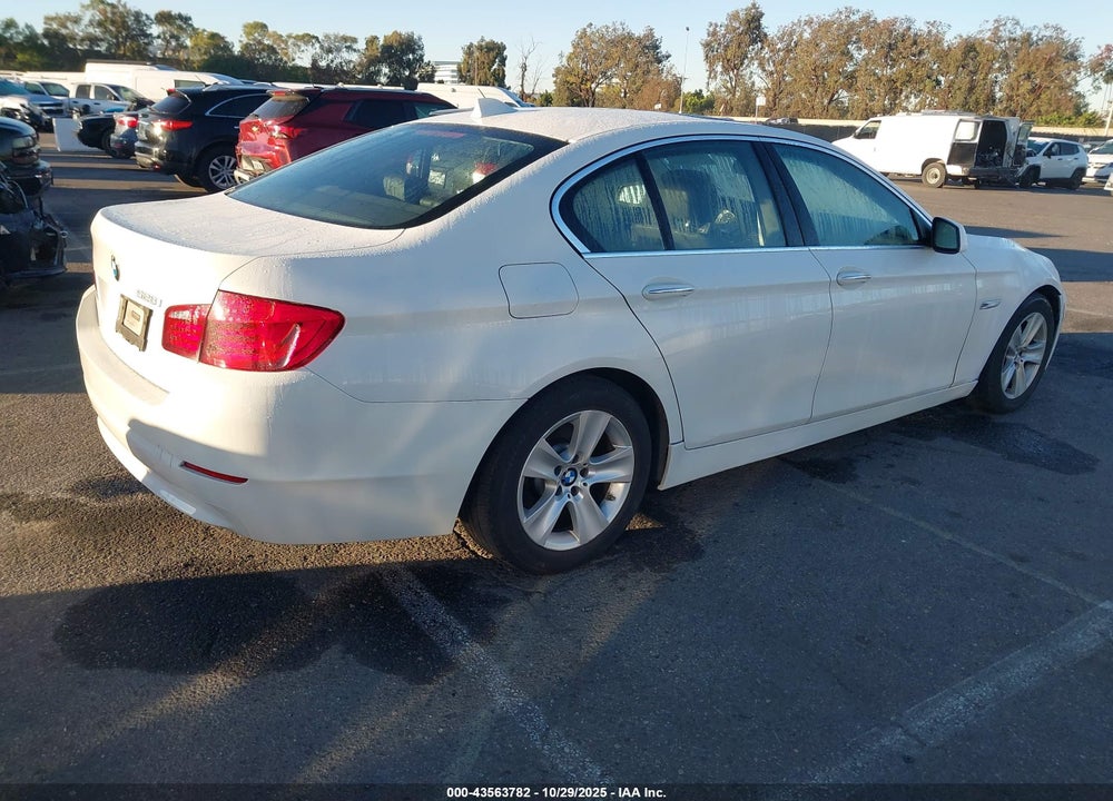 2013 BMW 528I VIN: WBAXG5C58DDY30977
