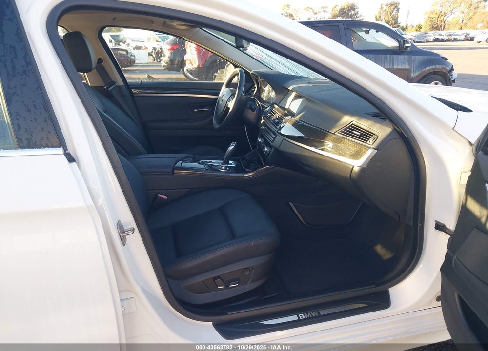 2013 BMW 528I VIN: WBAXG5C58DDY30977