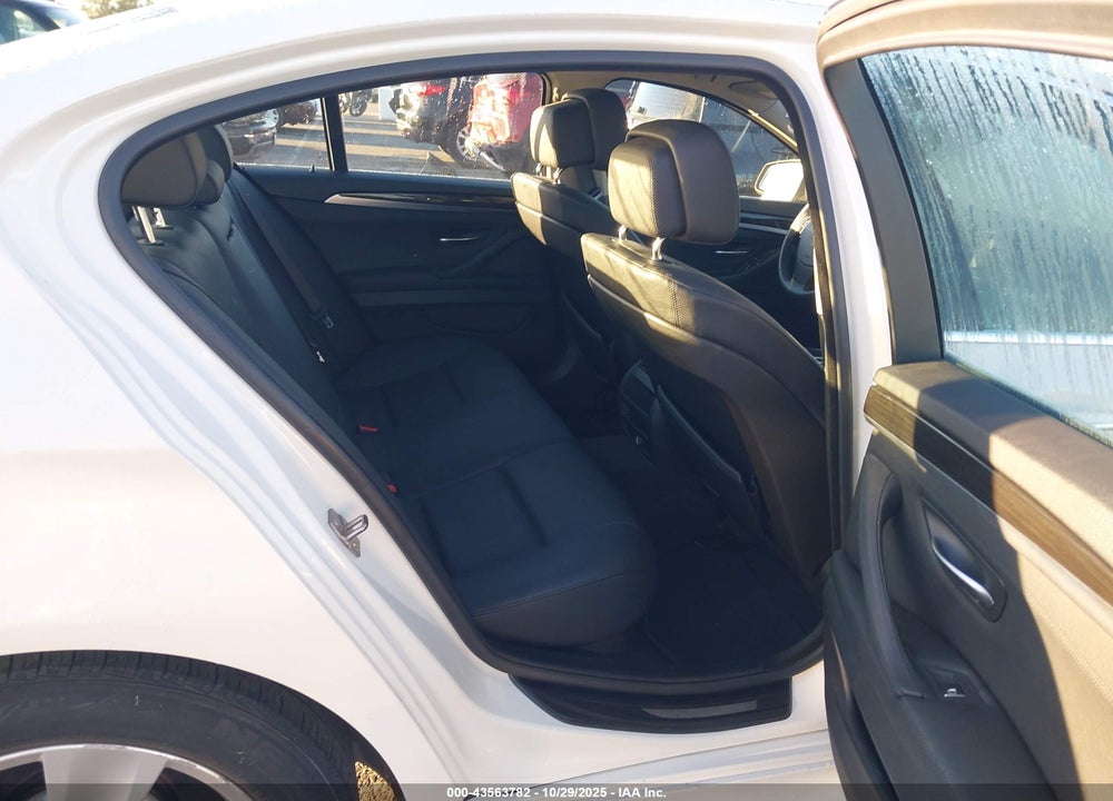 2013 BMW 528I VIN: WBAXG5C58DDY30977