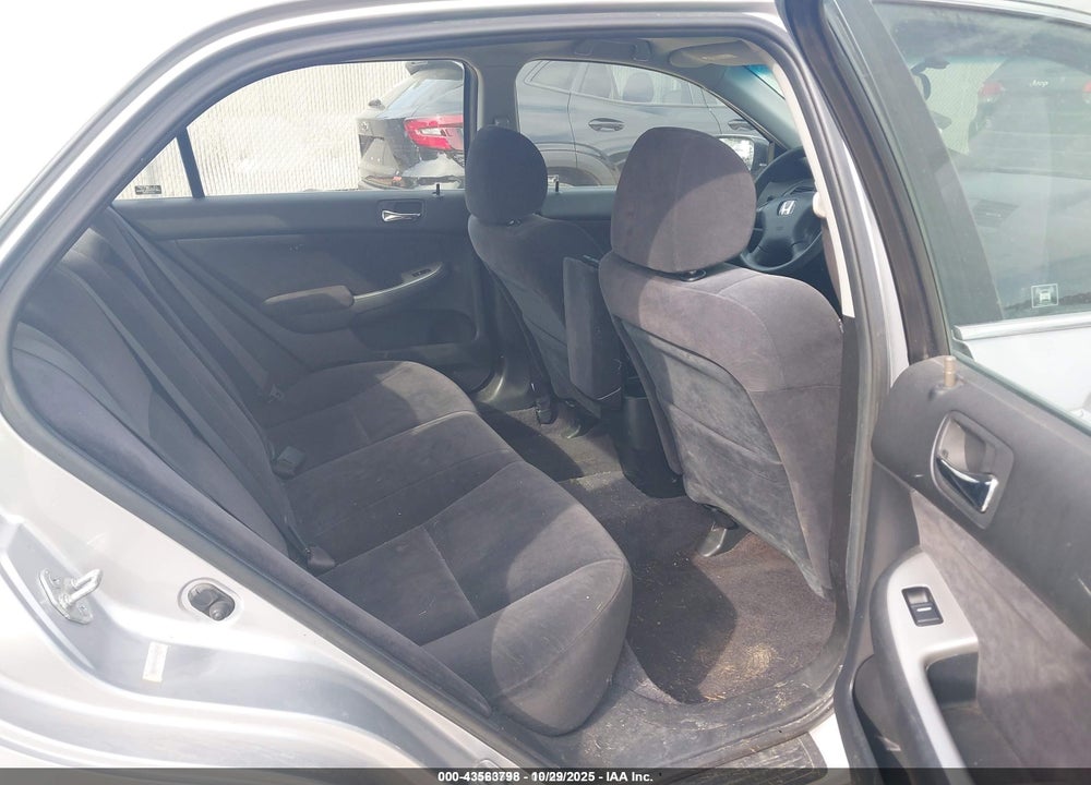 2003 HONDA ACCORD 2.4 EX VIN: JHMCM56613C037585