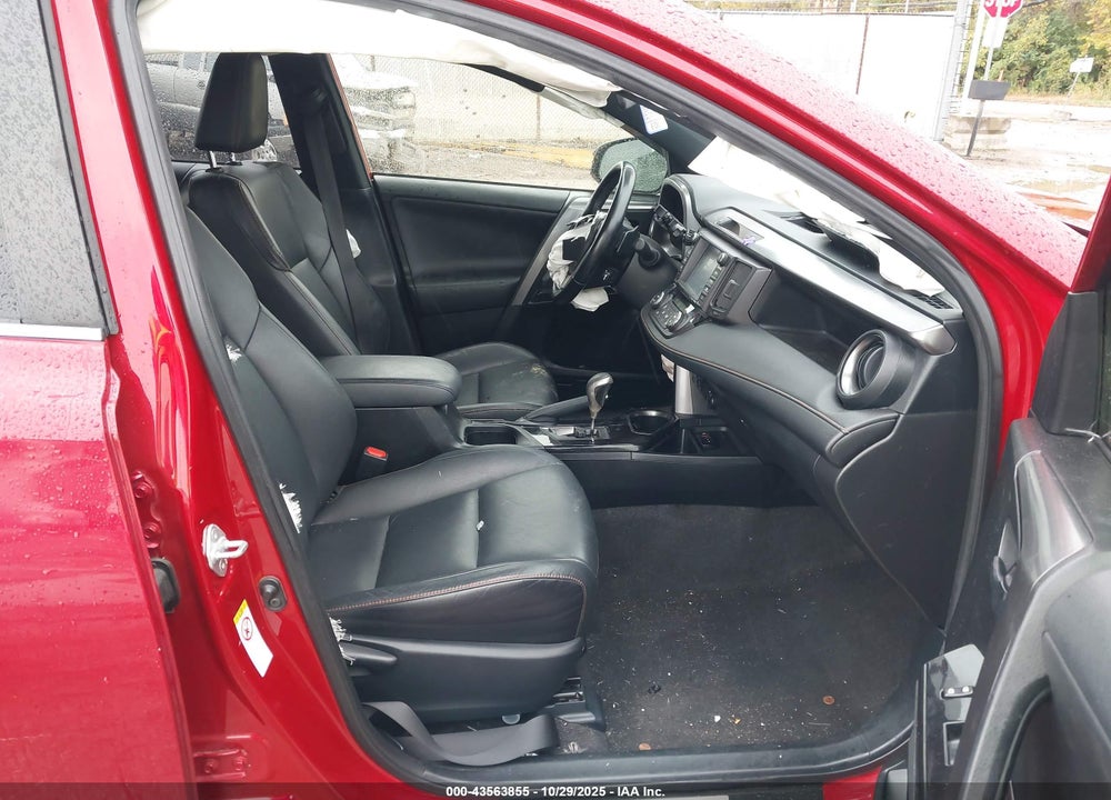 2016 TOYOTA RAV4 SE VIN: JTMJFREV0GJ078214