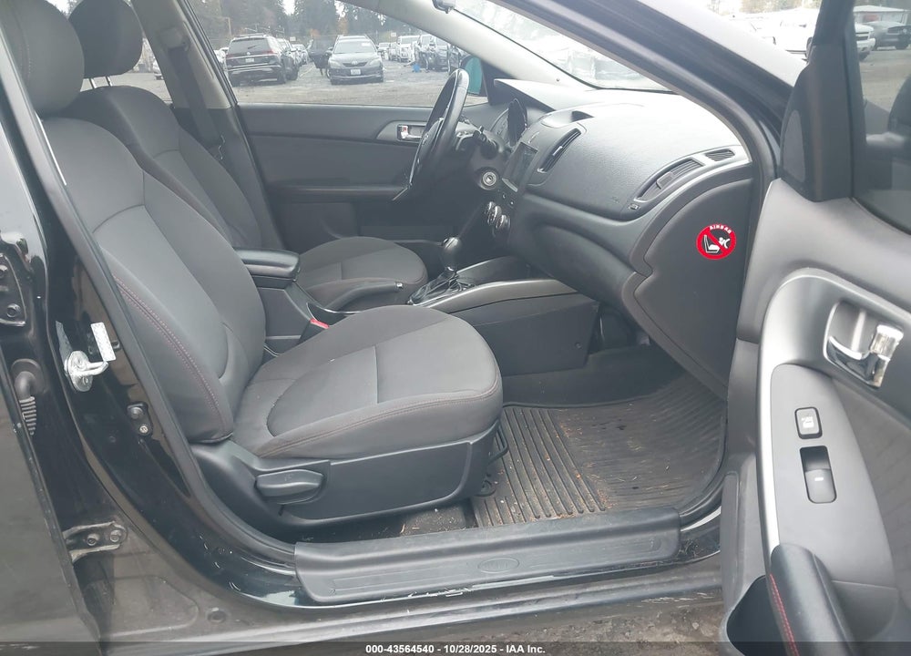 2013 KIA FORTE SX VIN: KNAFW4A34D5685781