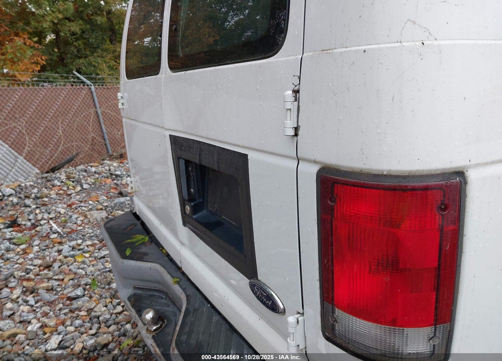 2000 FORD E-350 SUPER DUTY COMMERCIAL/RECREATIONAL VIN: 1FTSE34L2YHB81454