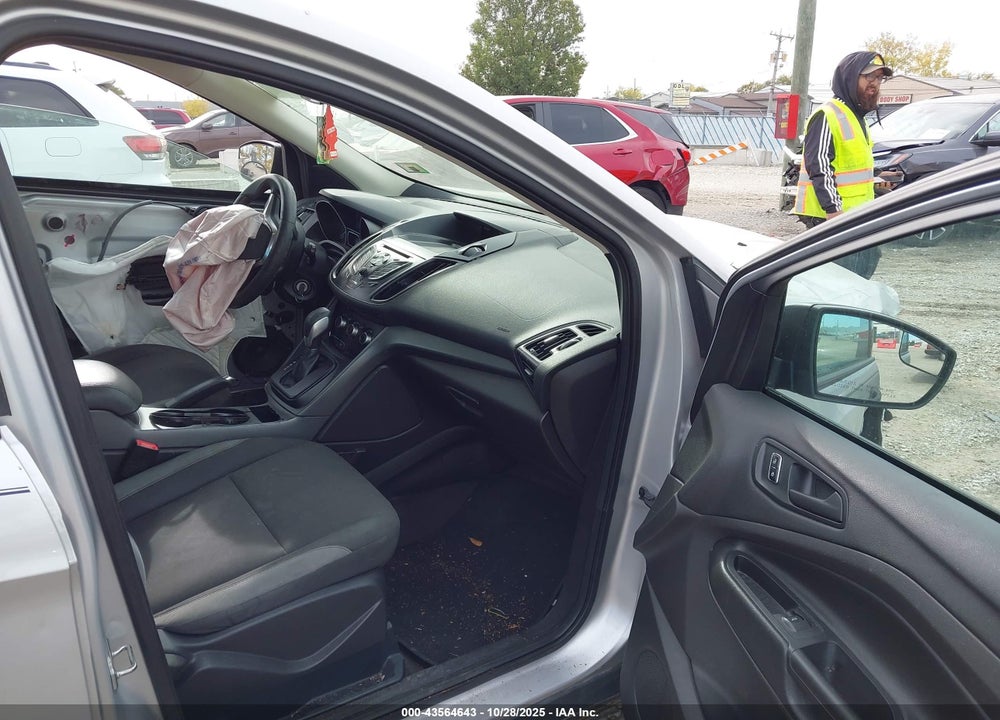 2015 FORD ESCAPE S VIN: 1FMCU0F79FUA58093