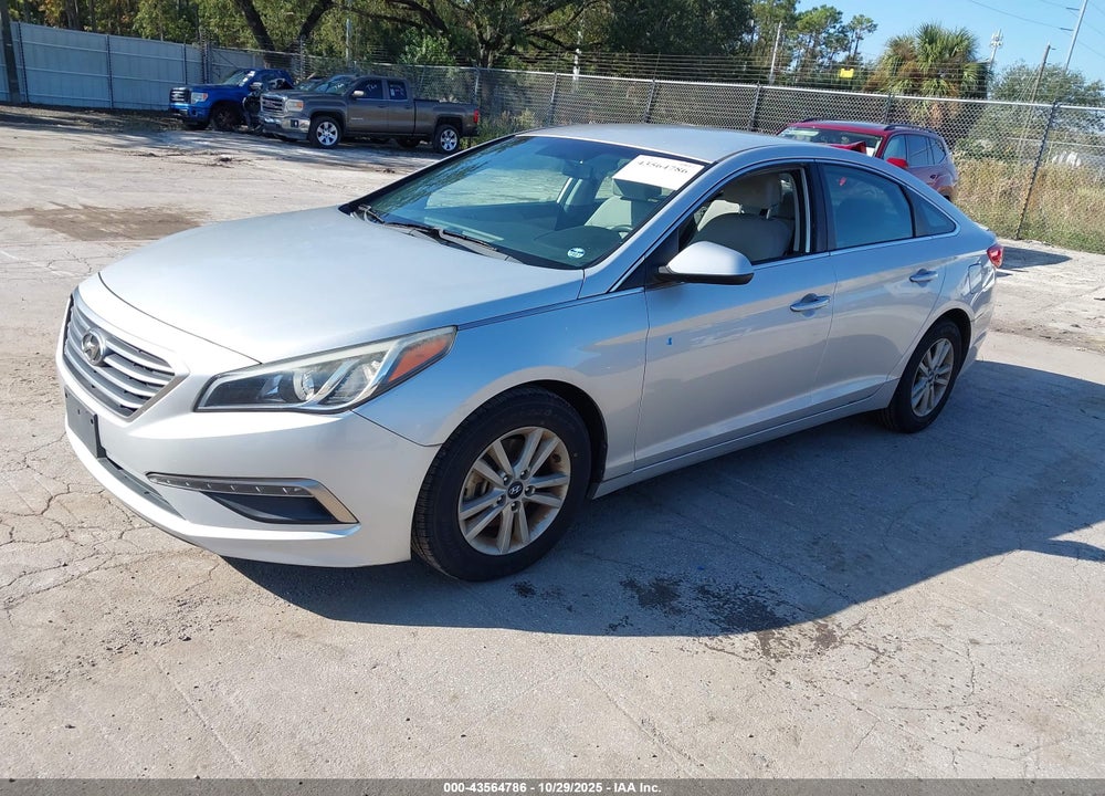 2015 HYUNDAI SONATA SE VIN: 5NPE24AF1FH066174