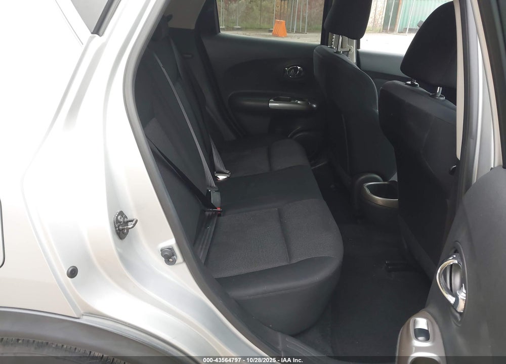 2013 NISSAN JUKE VIN: JN8AF5MR4DT212952