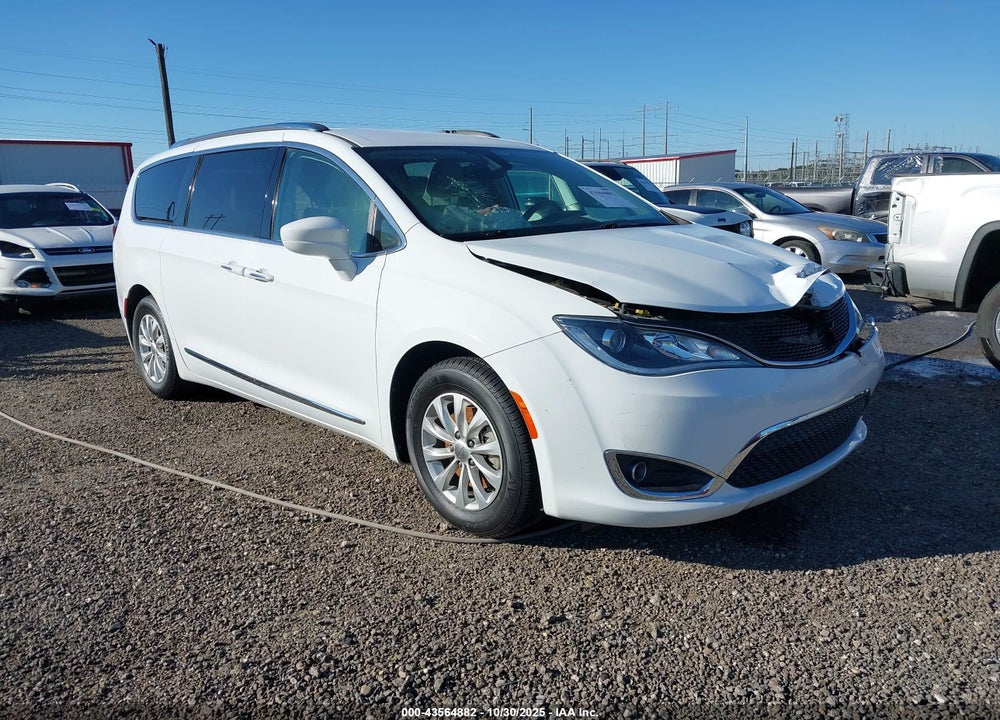 2019 CHRYSLER PACIFICA TOURING L VIN: 2C4RC1BG9KR634513