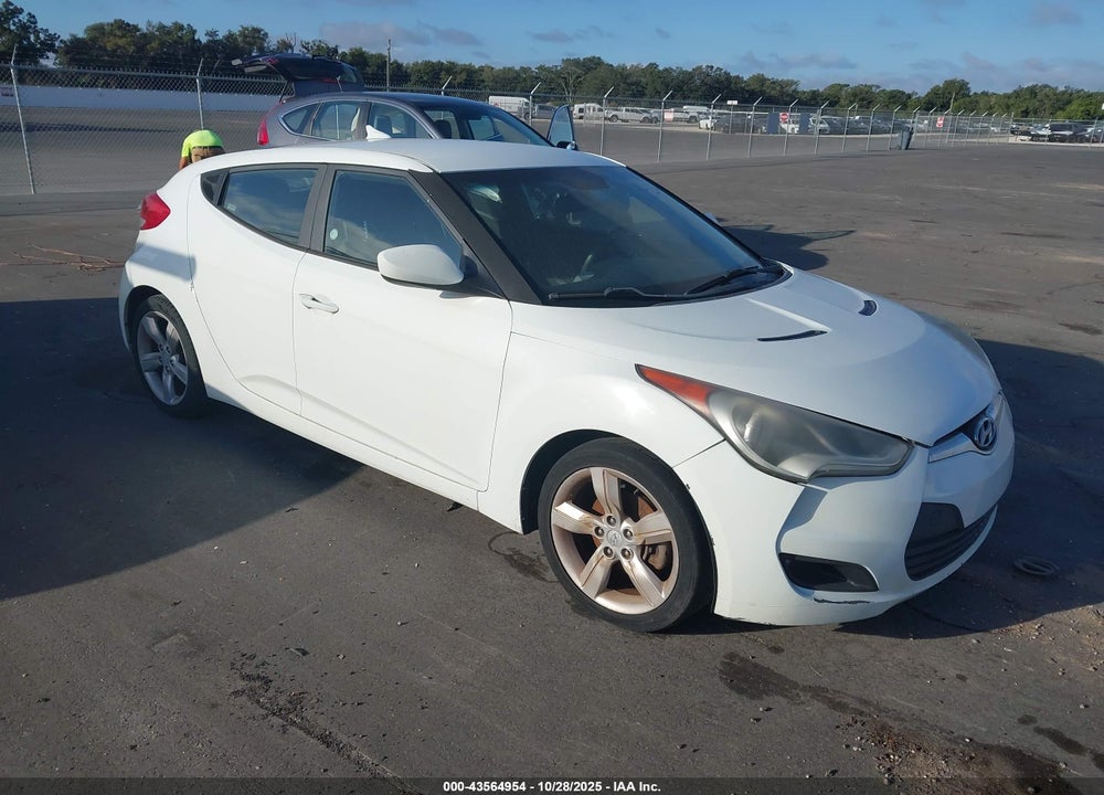 2015 HYUNDAI VELOSTER VIN: KMHTC6AD8FU228964