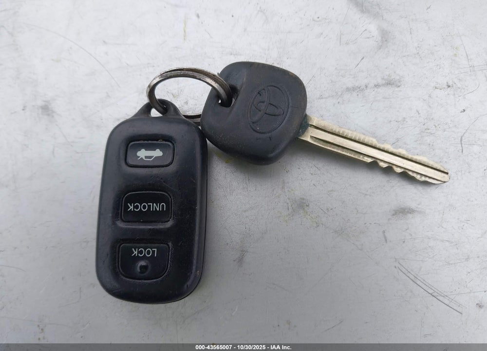 2003 TOYOTA AVALON XLS VIN: 4T1BF28B93U330589