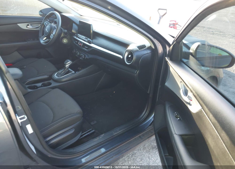 2023 KIA FORTE LXS VIN: 3KPF24AD7PE601324