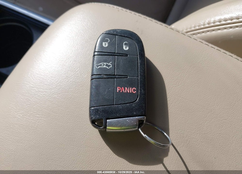 2014 CHRYSLER 300 VIN: 2C3CCAAG4EH220965