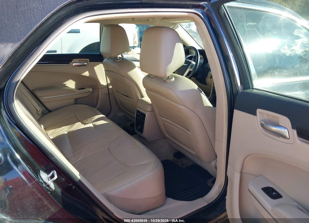 2014 CHRYSLER 300 VIN: 2C3CCAAG4EH220965