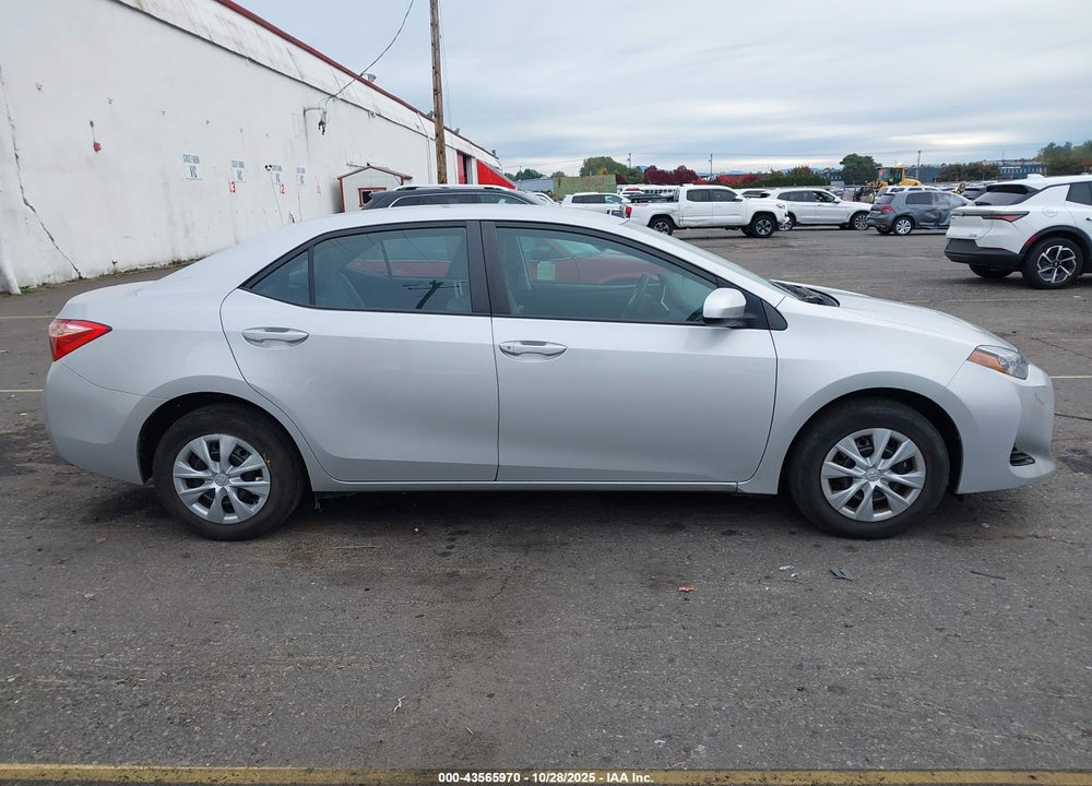 2017 TOYOTA COROLLA L VIN: 5YFBURHE1HP695530