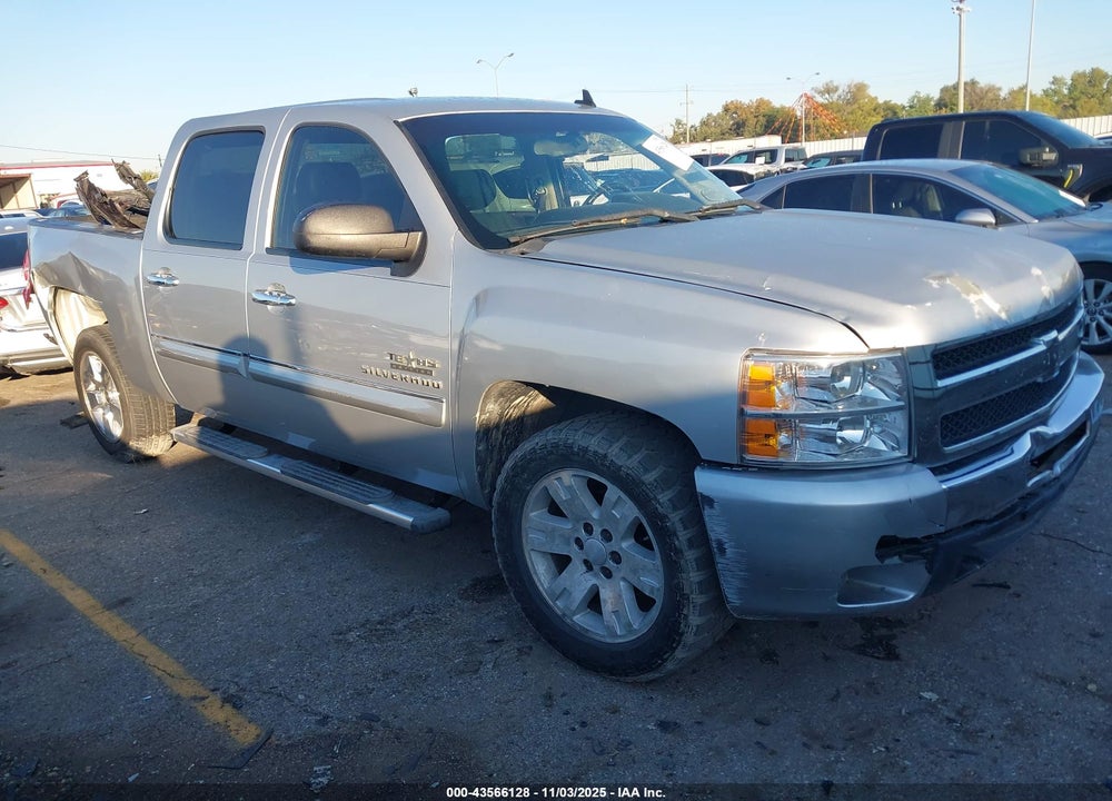 2011 CHEVROLET SILVERADO 1500 LT VIN: 3GCPCSE01BG203133