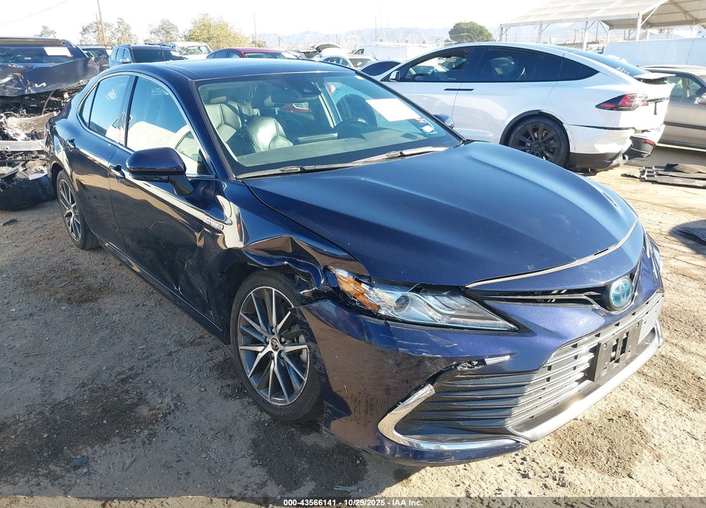 2021 TOYOTA CAMRY XLE HYBRID VIN: 4T1F31AK2MU558188