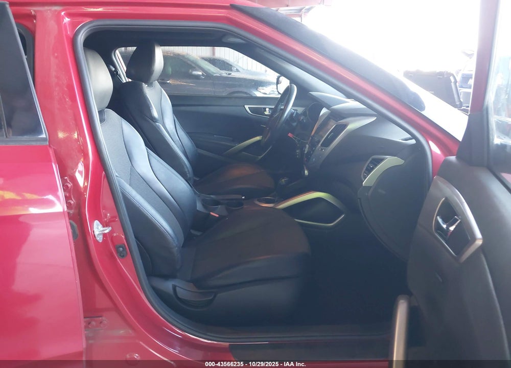 2016 HYUNDAI VELOSTER VIN: KMHTC6AD6GU268543