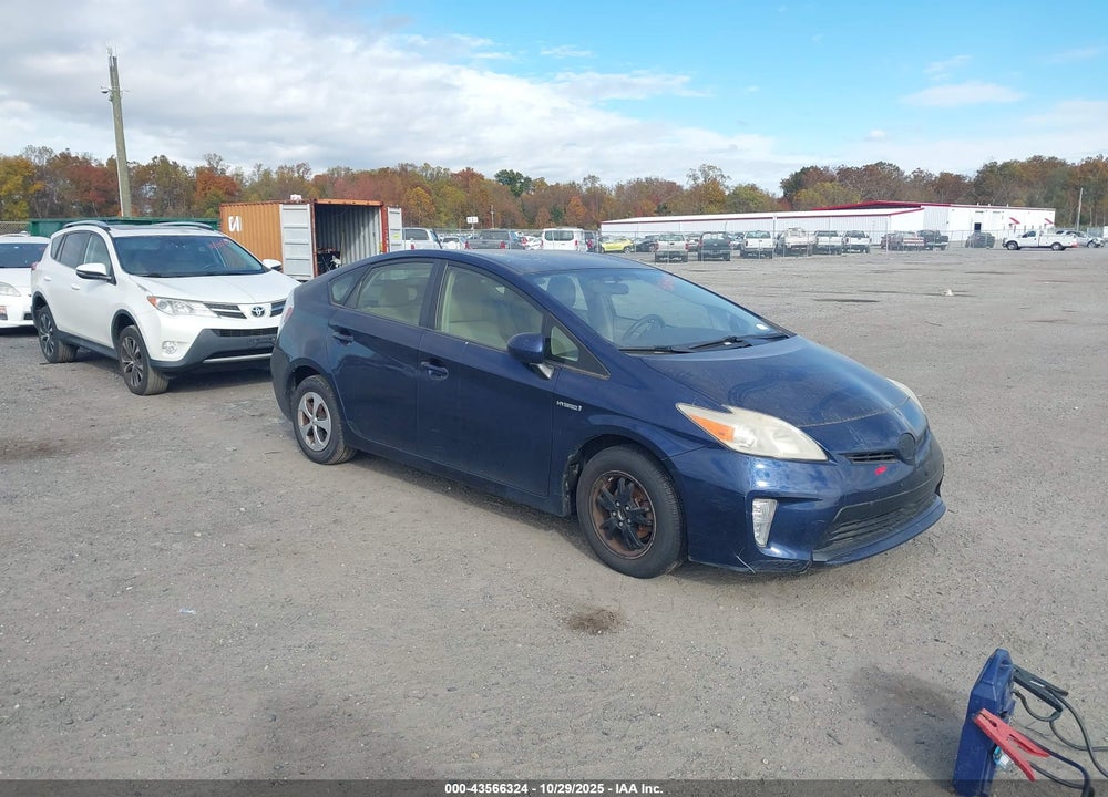 2013 TOYOTA PRIUS THREE VIN: JTDKN3DU4D1727585