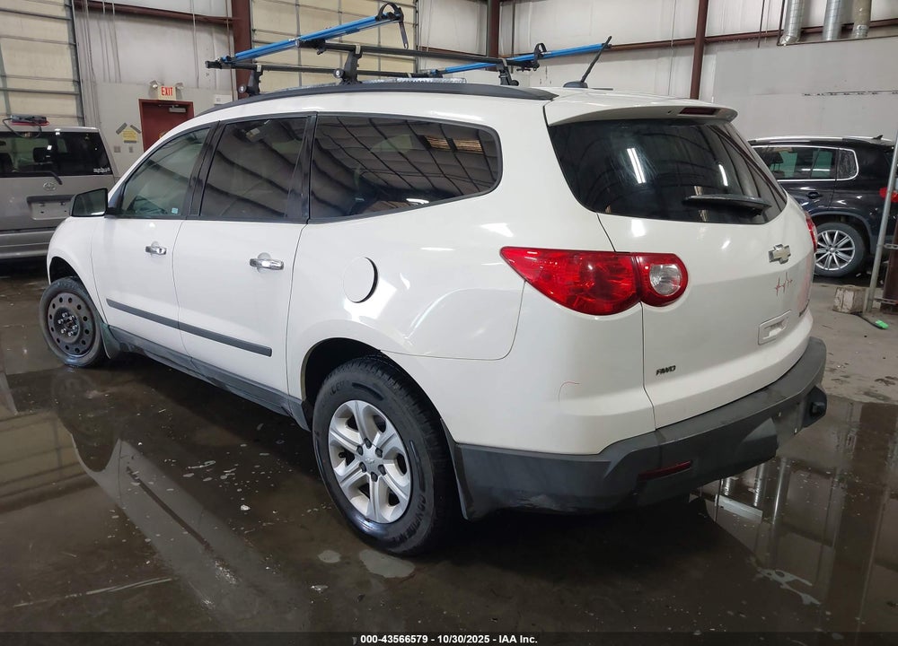 2012 CHEVROLET TRAVERSE LS VIN: 1GNKVEED1CJ132211