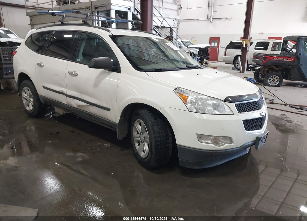 2012 CHEVROLET TRAVERSE LS VIN: 1GNKVEED1CJ132211