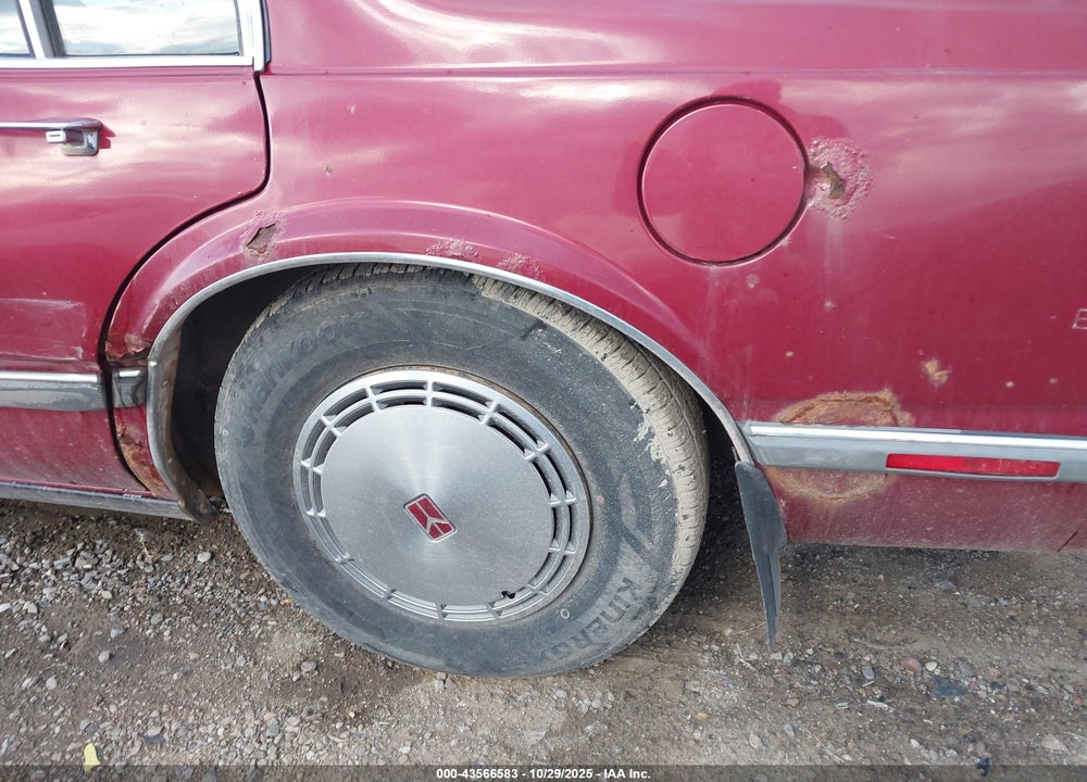 1989 OLDSMOBILE DELTA 88 VIN: 1G3HN54C3KW314036