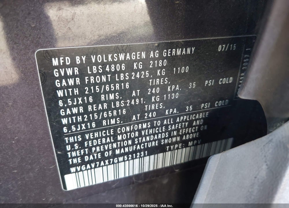 2016 VOLKSWAGEN TIGUAN S VIN: WVGAV7AX7GW521231