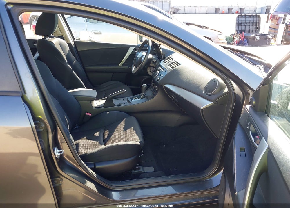 2012 MAZDA 3 S TOURING VIN: JM1BL1L62C1621616