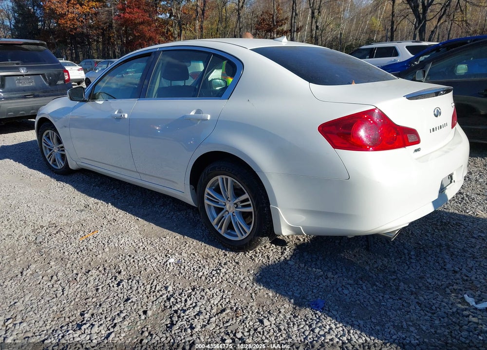 2015 INFINITI Q40 VIN: JN1CV6AR2FM651293