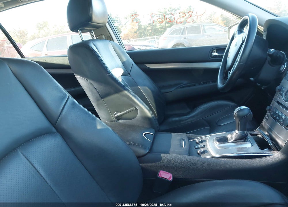 2015 INFINITI Q40 VIN: JN1CV6AR2FM651293