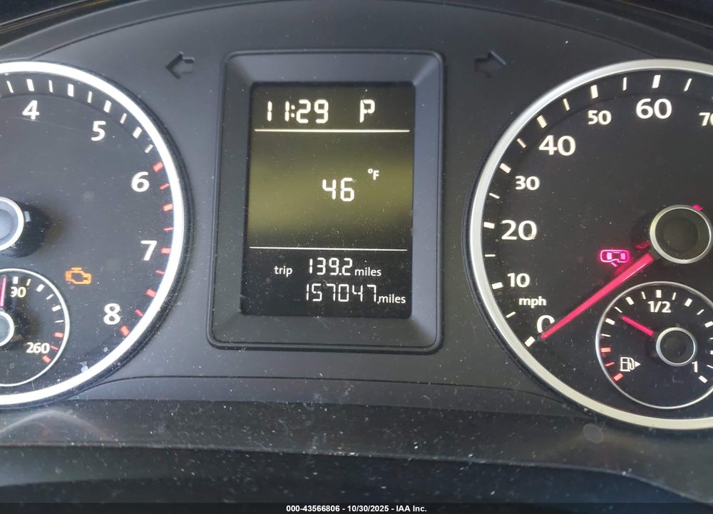 2011 VOLKSWAGEN TIGUAN S VIN: WVGBV7AX8BW001617
