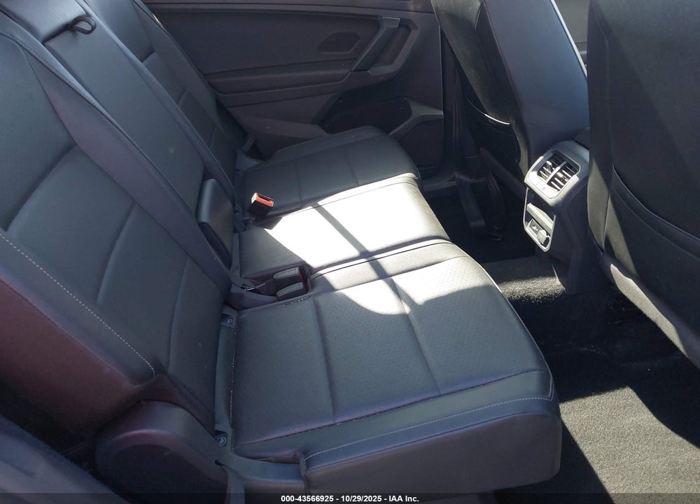 2019 VOLKSWAGEN TIGUAN 2.0T SE/2.0T SEL/2.0T SEL R-LINE/2.0T SEL R-LINE BLACK VIN: 3VV3B7AX7KM161264