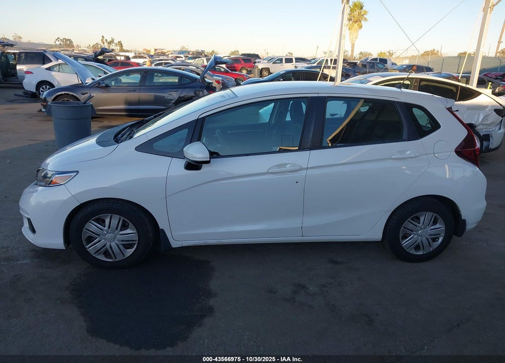 2018 HONDA FIT LX VIN: 3HGGK5H40JM727619