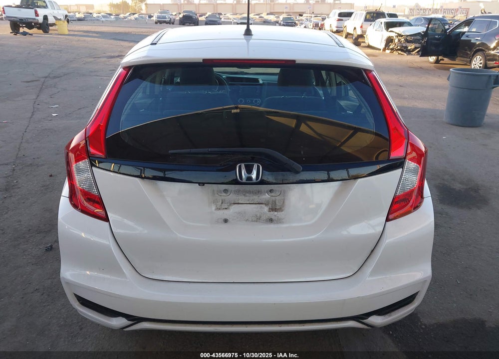 2018 HONDA FIT LX VIN: 3HGGK5H40JM727619